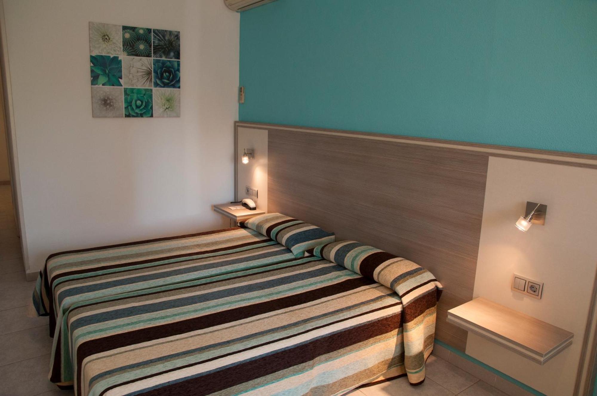 Hotel Planas Salou Buitenkant foto